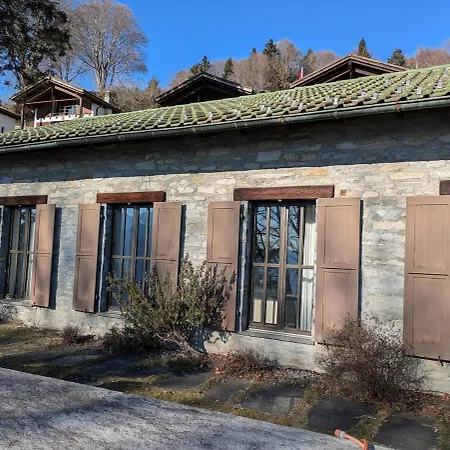 別荘 House Under The Beeches- Casa Sotto I Faggi